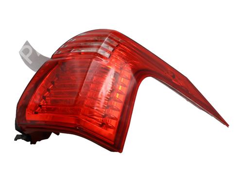 Højre baglygte PEUGEOT 5008 (0U_, 0E_) 1.6 HDi (112 hp) 31146411