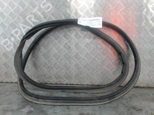 rubber-door-seal-renault-clio-v-b7_-2019-33615365 main image