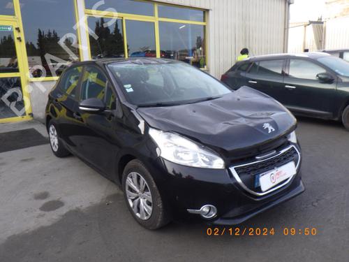 Used Right headlight Right headlight PEUGEOT 208 I (CA_, CC_) 1.4 HDi (68 hp) 24311734 24311734