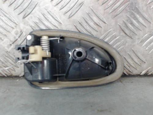 Used Front right interior door handle Front right interior door handle RENAULT CLIO II (BB_, CB_) 1.5 dCi (B/CB07) (65 hp) 26236697 26236697