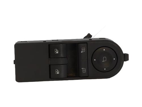 Mando elevalunas delantero izquierdo OPEL ASTRA H GTC (A04) 1.7 CDTI (L08) (125 hp) 25620030