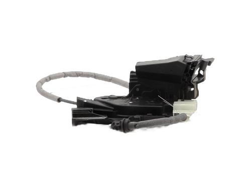 front-right-lock-mercedes-benz-gla-h247-2020-26551640 main image