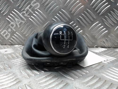 Used Shift knob Shift knob VW GOLF VI (5K1) 1.6 TDI (105 hp) 23047886 23047886