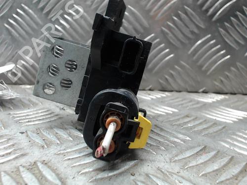 Used Heater resistor Heater resistor RENAULT CLIO IV (BH_) 1.5 dCi 75 (75 hp) 23048246 23048246