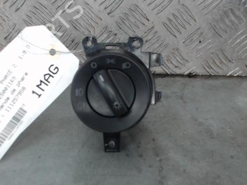 Used Headlight switch VW POLO IV (9N_, 9A_) 1.9 TDI (101 hp) 30115372
