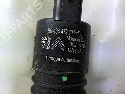 windscreen-washer-tank-citroen-c4-cactus-2014-23049484 main image