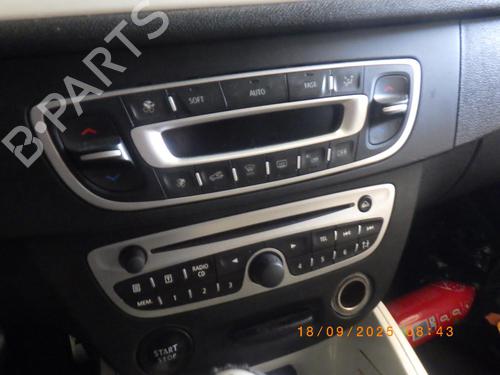 Left front window switch RENAULT MEGANE III Coupe (DZ0/1_) 1.9 dCi (DZ0N, DZ0J, DZ1J, DZ1K) | BP32440396I27 