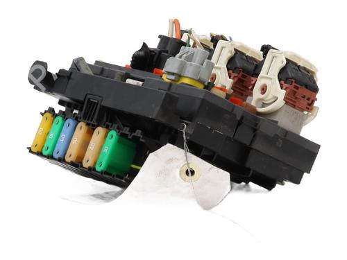 Fuse box PEUGEOT 5008 (0U_, 0E_) 1.6 HDi | BP31038793E1