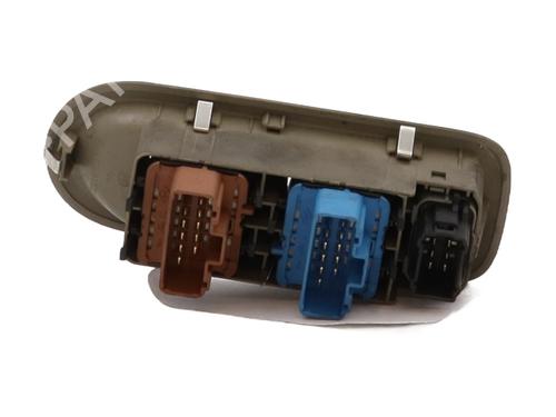 Przełącznik szyby przedniej lewej RENAULT CLIO III (BR0/1, CR0/1) 1.4 16V | BP30886316I27