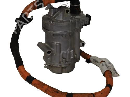 Used AC compressor RENAULT CAPTUR II (HF_) E-TECH 145 (HFMU) (143 hp) 23839289