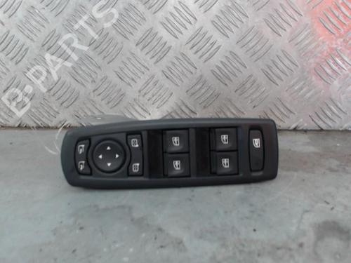 Used Left front window switch RENAULT LAGUNA III Grandtour (KT0/1) 1.5 dCi (KT0A, KT0R, KT02) (110 hp) 28129914