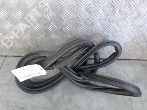 rubber-door-seal-opel-meriva-b-mpv-s10-2010-2011-2012-2013-2014-2015-2016-2017-33615362 main image