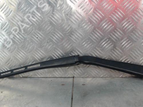 Used Front windshield wiper arm BMW 3 Touring (E91) 320 d (177 hp) 23838028