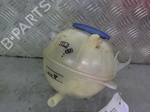 Used Expansion tank VW GOLF VI (5K1) 1.4 TSI (122 hp) 23051929