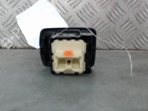 Used Left front window switch Left front window switch DACIA SANDERO II 1.0 SCe 75 (B8JC, B8JD, B8NC) (73 hp) 25303571 25303571