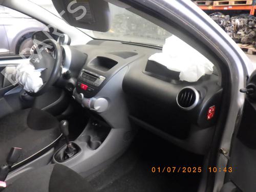 Left front window switch PEUGEOT 107 (PM_, PN_) 1.0 | BP29457748I27 - Image 18
