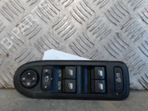 Used Left front window switch CITROËN C3 II (SC_) 1.4 HDi 70 (SC8HZC, SC8HR0, SC8HP4) (68 hp) 29519746