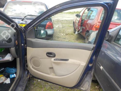 Used Left front window switch Left front window switch RENAULT CLIO III (BR0/1, CR0/1) 1.5 dCi (C/BR0G, C/BR1G) (68 hp) 23047855 23047855