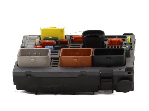 Fuse box PEUGEOT 5008 (0U_, 0E_) 1.6 HDi | BP32171142E1