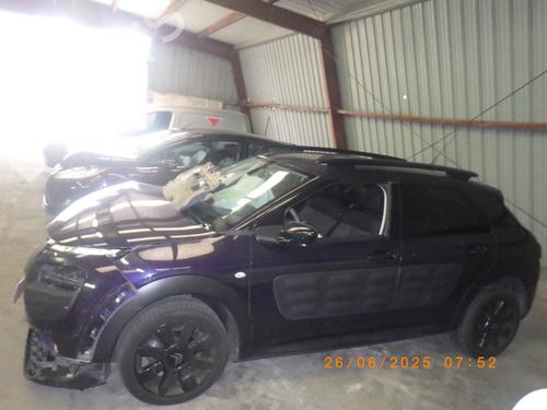 left-front-door-citroen-c4-cactus-2014-30306230 main image