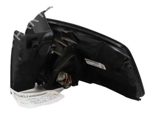 Used Left taillight Left taillight PEUGEOT 5008 II (MC_, MJ_, MR_, M4_) 2.0 BlueHDi 180 (MJEHZW, MJEHZR, MJEHZP) (177 hp) 32045697 32045697