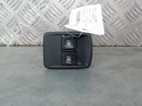 Left front window switch DACIA SANDERO II 1.0 SCe 75 (B8JC, B8JD, B8NC) | BP25303571I27 - Image 3