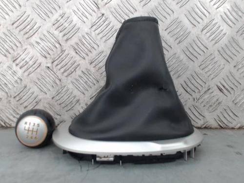Used Shift knob NISSAN JUKE (F15) 1.5 dCi (110 hp) 30439904