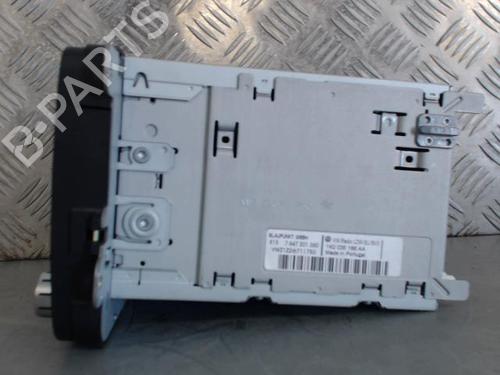 Used Radio Radio VW GOLF VI (5K1) 2.0 TDI (110 hp) 23051351 23051351