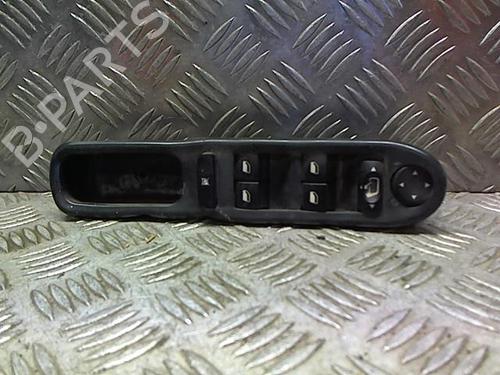 Used Left front window switch PEUGEOT 307 Break (3E) 1.6 HDi 110 (109 hp) 23051228