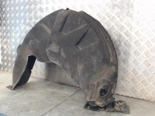 wheel-arch-renault-megane-iv-hatchback-b9amn_-2015-24926041 main image