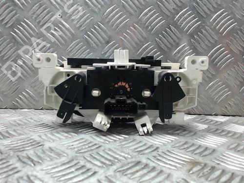 Climate control RENAULT TWINGO III (BCM_, BCA_) 1.0 SCe 70 | BP23048848I5 
