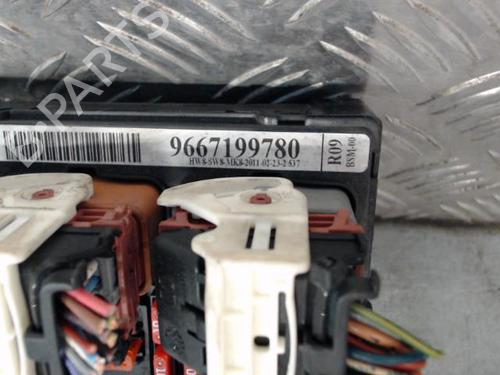 Fuse box CITROËN C3 II (SC_) 1.4 | BP25216470E1 - Image 4