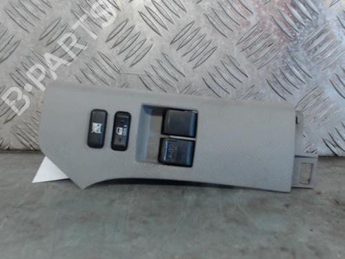 Used Left front window switch Left front window switch TOYOTA YARIS (_P9_) 1.4 D-4D (NLP90_, NLP90R) (90 hp) 27734974 27734974