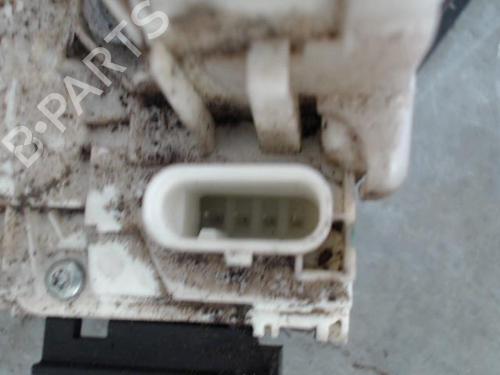 rear-left-lock-fiat-500x-334_-2014-26743208 main image