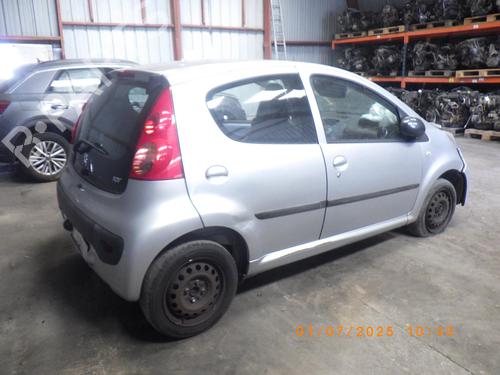 Left front window switch PEUGEOT 107 (PM_, PN_) 1.0 | BP29457748I27 - Image 15