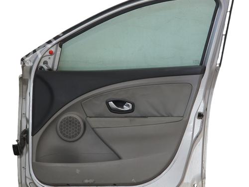 right-front-door-renault-megane-iii-hatchback-bz01_-b3_-2008-38927588 main image