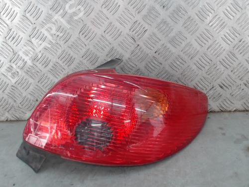 Used Right taillight PEUGEOT 206 Hatchback (2A/C) 1.4 i (75 hp) 30466448