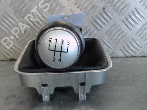 Gear lever VW GOLF PLUS V (5M1, 521) 1.9 TDI 5M0711113TWRY