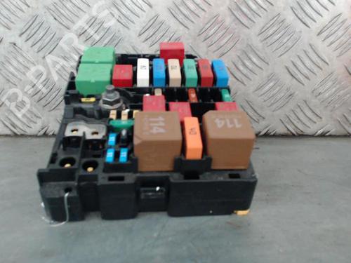 Used Fuse box Fuse box CITROËN C3 III (SX) 1.2 PureTech 82 (83 hp) 27201749 27201749