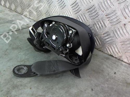 front-left-seatbelt-peugeot-108-2014-23839259 main image