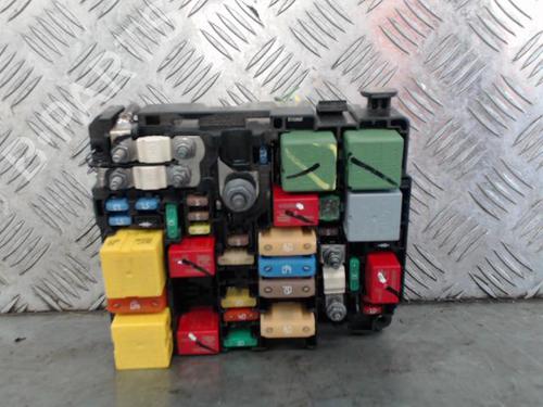 Used Fuse box PEUGEOT 208 I (CA_, CC_) 1.6 HDi / BlueHDi 75 (75 hp) 27633455