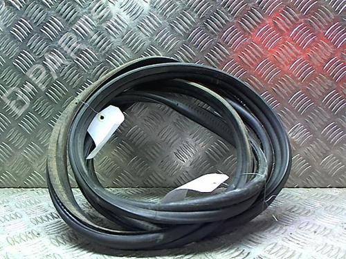 rubber-door-seal-bmw-3-touring-e91-2004-2005-2006-2007-2008-2009-2010-2011-2012-33707608 main image