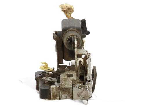 rear-left-lock-dacia-duster-hs_-2010-2011-2012-2013-2014-2015-2016-2017-2018-31582529 main image