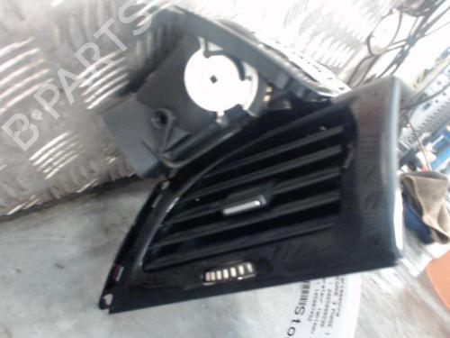 Used Air vent Air vent RENAULT MEGANE III Grandtour (KZ0/1) 1.5 dCi (KZ09, KZ0D, KZ1G, KZ29, KZ14, KZ1W, KZ10, KZ1F,... (110 hp) 26498834 26498834