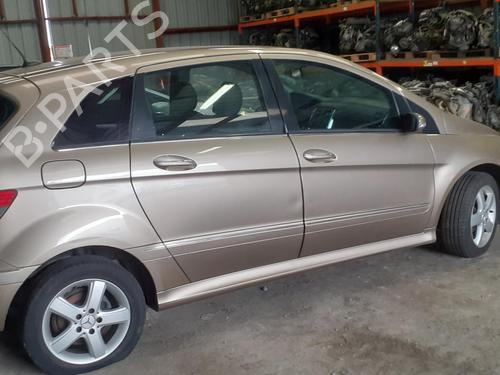 Dør høyre foran MERCEDES-BENZ B-CLASS Sports Tourer (W245) B 180 CDI (245.207) (109 hp) 31336966