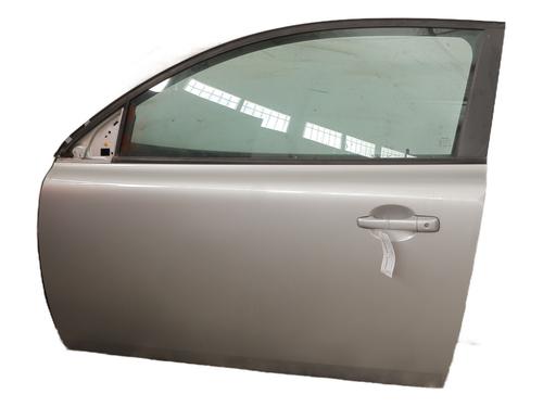 Used Left front door VOLVO C30 (533) D2 (115 hp) 30115394