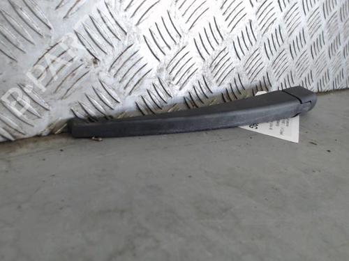 Used Rear windshield wiper arm Rear windshield wiper arm 28813434 28813434