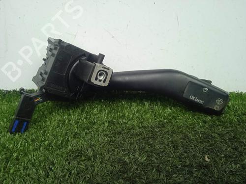 Used Steering column stalk SEAT LEON (1P1) 1.9 TDI (105 hp) 10509745