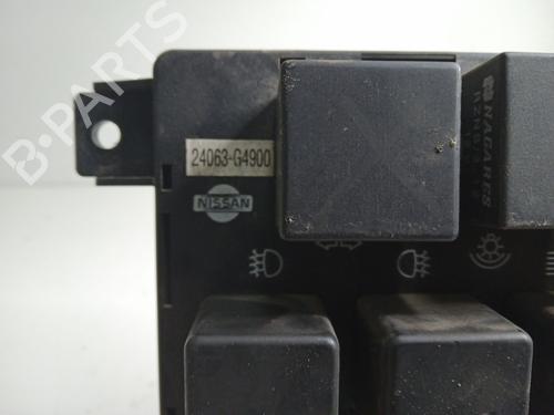 Fuse box NISSAN TRADE Van  | BP22987487E1 