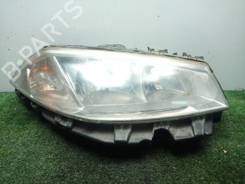 Faro destro RENAULT MEGANE II Saloon (LM0/1_) 1.9 dCi (LM0G, LM1G, LM2C) (120 hp) 29879071